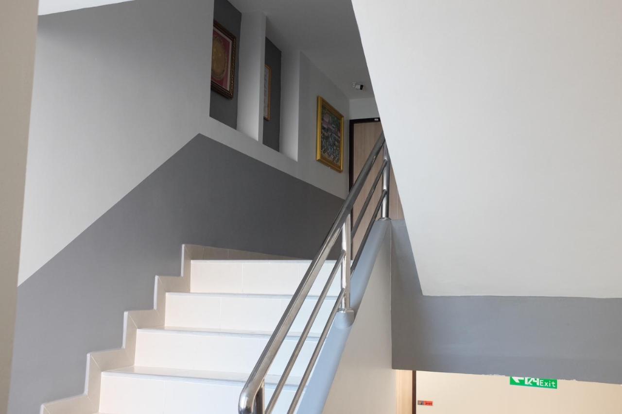 Wj Residence At Suvarnaphumi Bangkok Exteriör bild